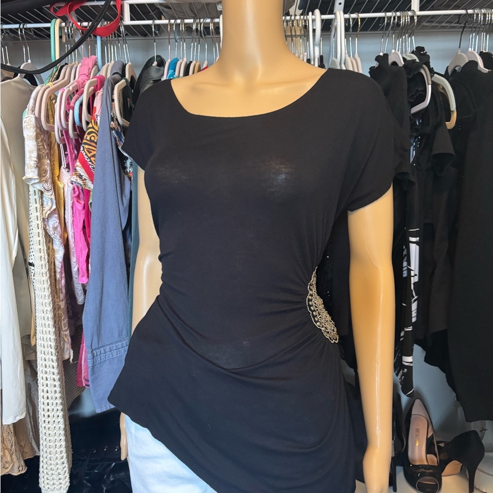 Bleeker & Mcdougal Black Top w/ Silver Embellished Design